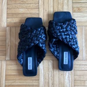 Steve Madden braided flats